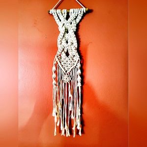 NWOT   Celtic Braid; Handmade Macrame Wall Hanging